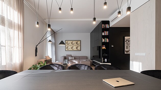 �ern� je nejen �srdce bytu�, ale i �ada dopl�k� a solit�r�.