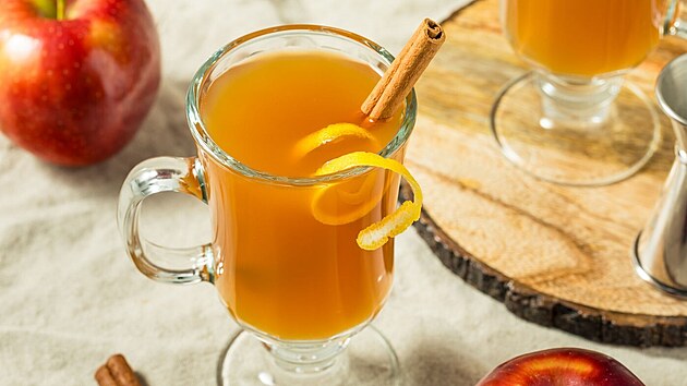 Kombinace alkoholu, medu a koení nejen zaheje, ale je také známá svými...