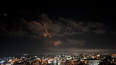 Írán provedl mohutný raketový útok na Izrael