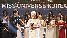 Jednaosmdesátiletá Jihokorejka �che Sun-hwa ve finále národní sout�e Miss...
