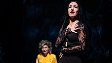 Here�ka Svetlana Janotová jako Morticie v p�edstavení The Addams Family,...