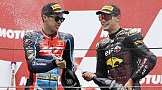Ai Ogura a Filip Sala slaví po Velké cen Japonska Moto2.