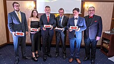 Ocen�ní sportovní noviná�i b�hem prvního ro�níku cen Ond�eje Sekory. Zleva:...
