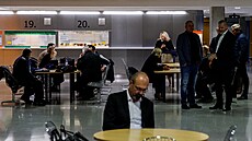 Za�ala stávka zam�stnanc� soud�, kterou kv�li nízkým plat�m vyhlásil Odborový...