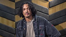 Hostem po�adu Rozst�el je zp�vák Ben Cristovao.