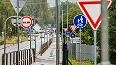 Záplava. Les dopravních znaek ve Vrchlabí. Tohle v esku není nic výjimeného.