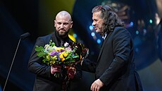 Cenu za celo�ivotní mistrovství v oboru alternativního divadla p�evzal za Jana...