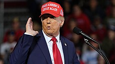 Donald Trump během kampaně ve městě Juneau ve Wisconsinu (6. října 2024)