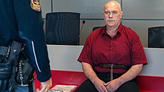 Ob�alovaný Marcel Ko�í se p�iznal k vra�d� své dru�ky. Udusil ji pol�tá�em. (1....