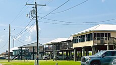 Domy na k�lech v Montegutu