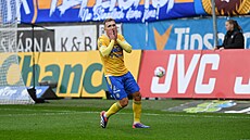 Daniel Truba� smutní po zahozené �anci.