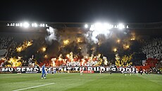 Choreo b�hem pra�ského derby Slavie se Spartou.