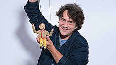 Saa Railov s loutkovým hrdinou filmu Velký pán