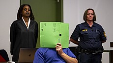 Mnichovský soud poslal na �ty�i roky do v�zení Afghánce, který loni v lét�...