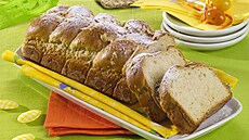 Velikono�ní pletenec s mandlemi