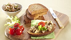 Topinky s �esnekovou pomaz�nkou