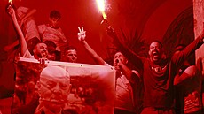 P�íznivci tuniského prezidenta Kaíse Saída oslavují jeho op�tovné vít�zství ve...