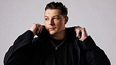 Zp�vák John Newman