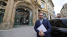 Ministr práce a sociálních vcí a doasný ministr pro místní rozvoj Marian...