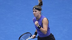 Karolína Muchová ve tvrtfinálovém duelu s Arynou Sabalenkovou na turnaji v...