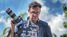 Izraelsk� fotograf Eitan Elhadez-Barak, kdy� 7. ��jna fotil zpusto�en� m�sto...