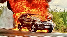 Ho�ící auto v pra�ských �áblicích. (3. �íjna 2024)