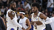 Bronny James (9) z Los Angeles Lakers vstupuje do hry, obrací se na n�j jeho...