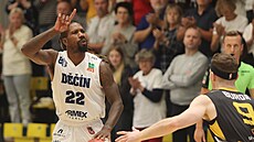 A. J. Walton z D��ína v zápase s Pískem