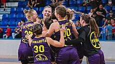 Basketbalistky Slovanky slaví výhru v Trutnov.