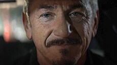 Sean Penn jako taxiká� Clark ve filmu Daddio (Tatík)