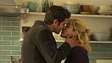 Andrew Garfield a Florence Pughová ve filmu We Live In Time (2024)