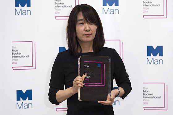 Nobelovu cenu za literaturu získala jihokorejská spisovatelka Han Kang. V roce...