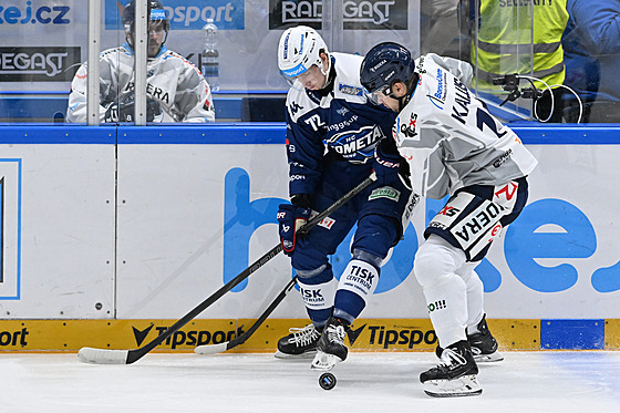 Brn�nský úto�ník Andrej Kollár (72) i za soupe�ova dozoru z trestné lavice...