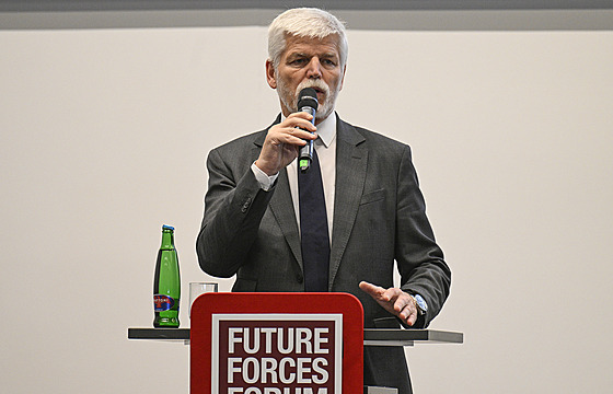 Prezident Petr Pavel hovo�í k ú�astník�m mezinárodní výstavy a odborných panel�...