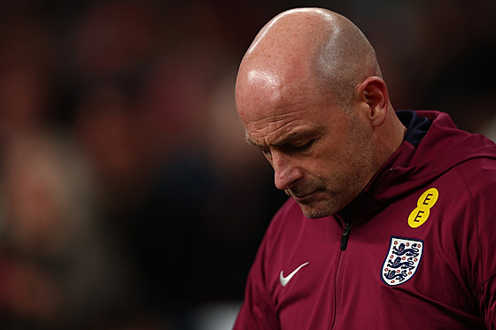 Do�asný kou� anglické fotbalové reprezentace Lee Carsley.