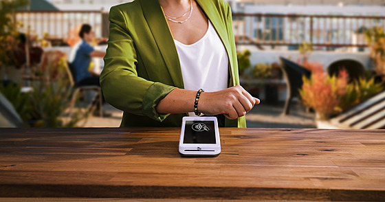 Nový styl placení, který je jednoduchý, bezpe�ný, a hlavn� elegantní: zapome�te...