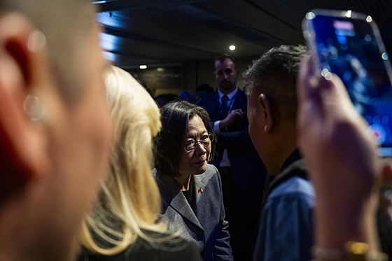 Na zahájení konference dorazila tchajwanská exprezidentka Cchaj Jing-wen.(13....