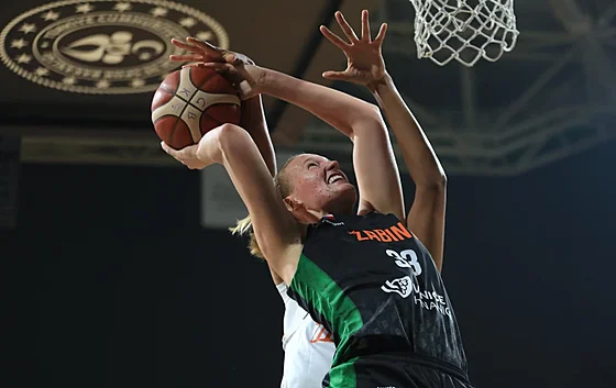 Elissa Cunaneová ze abin Brno v zápase s Cukurovou Mersin