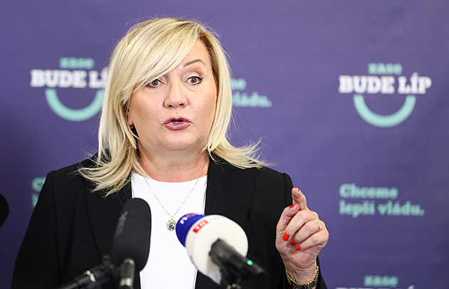 Nadhodnotili jste příjmy, podcenili výdaje, vyčetla vládě opozice