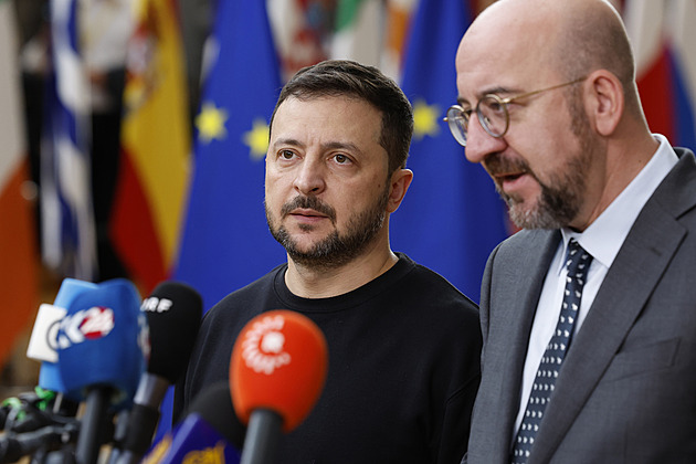 Urychleme vojenskou pomoc Ukrajině, vyzval předseda Evropské rady Michel