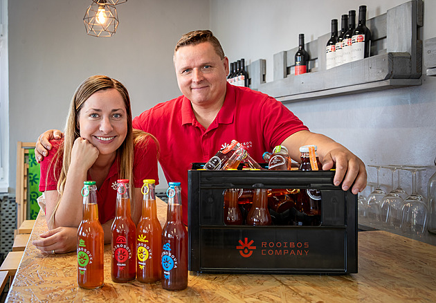 Man�elé Petr a Monika �imonovi z Liberce pod hlavi�kou Rooibos Company vyrobili...
