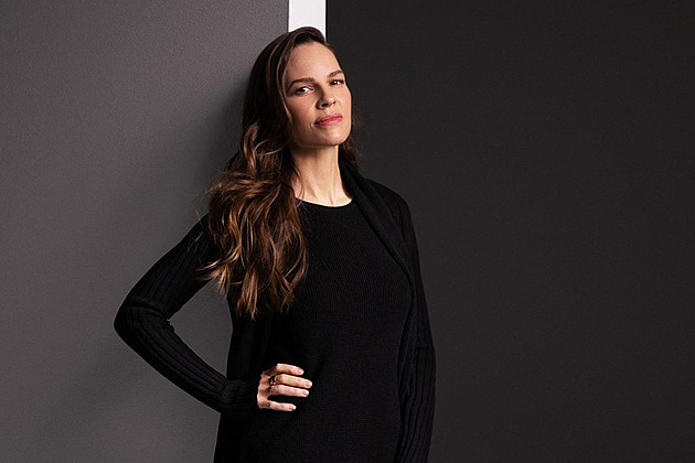 Možnost kojit své děti beru jako požehnání, říká padesátiletá Hilary Swanková