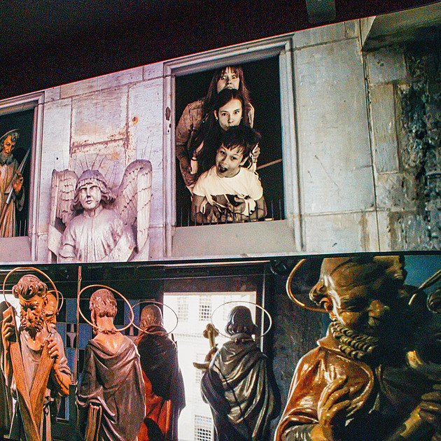 Vy&#769;stava Praga Magica na Staromstském námstí.