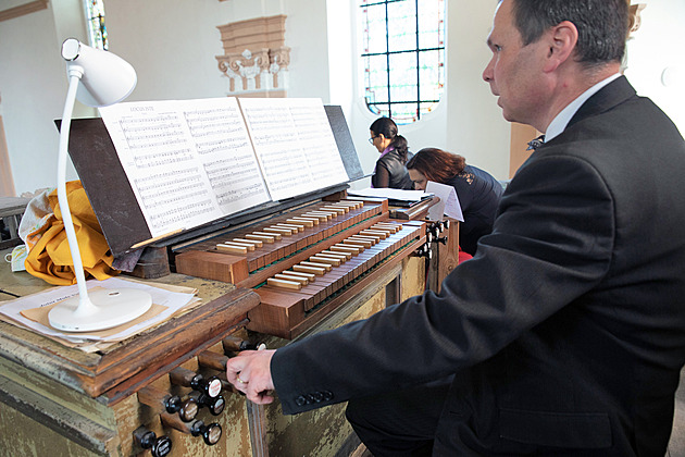 Historicky cenné varhany v sedleckém kostele svaté Anny eká celková...