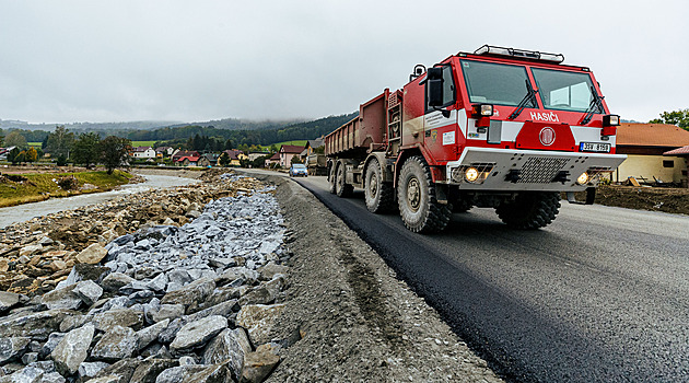 Na Jesenicku je nyní k vidní paradox  po povodni se kamení válí tém vude,...