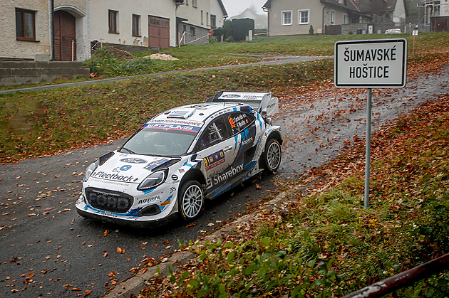 Hrad, dostihy i šumavské cestičky. Světová rallye se prohnala Českem