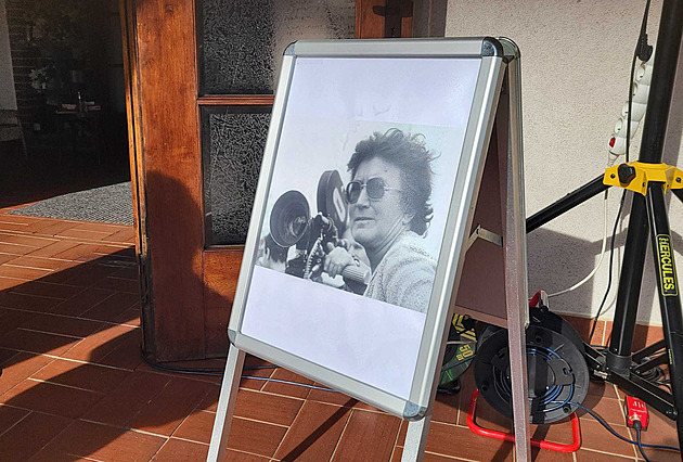 Lidé se v Semilech loučí s Věrou Plívovou-Šimkovou, legendou dětského filmu