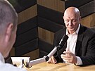 Hostem podcastu Industrial je rektor VUT Vojtch Petráek, eský jaderný fyzik...