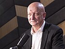 Hostem podcastu Industrial je rektor VUT Vojtch Petráek, eský jaderný fyzik...