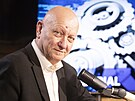 Hostem podcastu Industrial je rektor VUT Vojtch Petráek, eský jaderný fyzik...